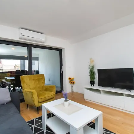 Apartment Silvija Vodice