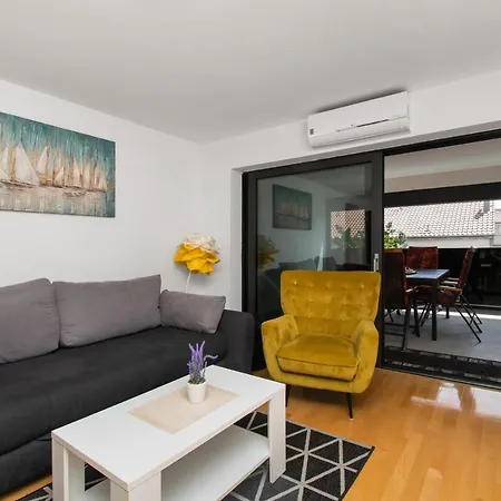 Silvija Apartment Vodice