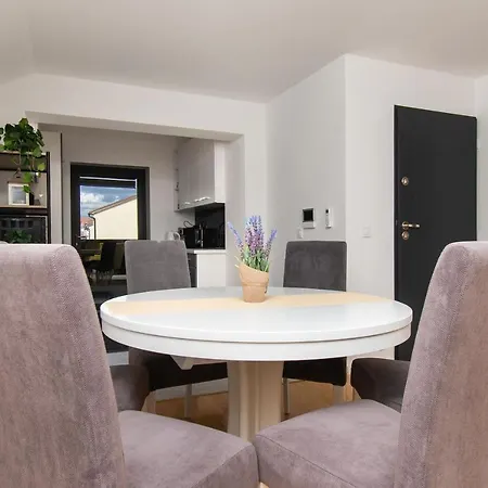 Silvija Apartment *